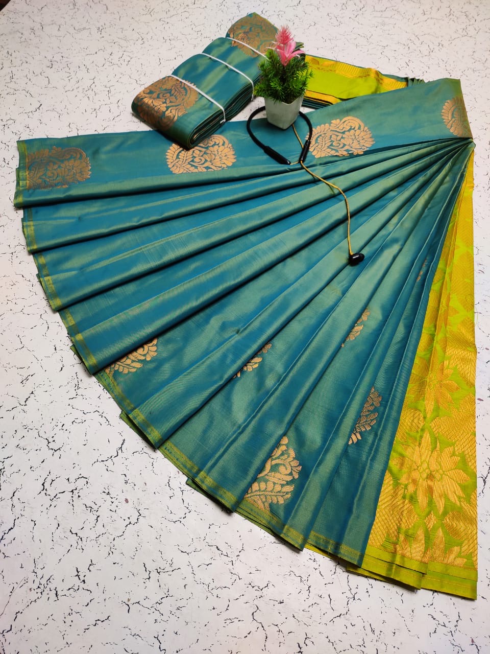 Kalai Tex Soft Silk Saree (SS049)