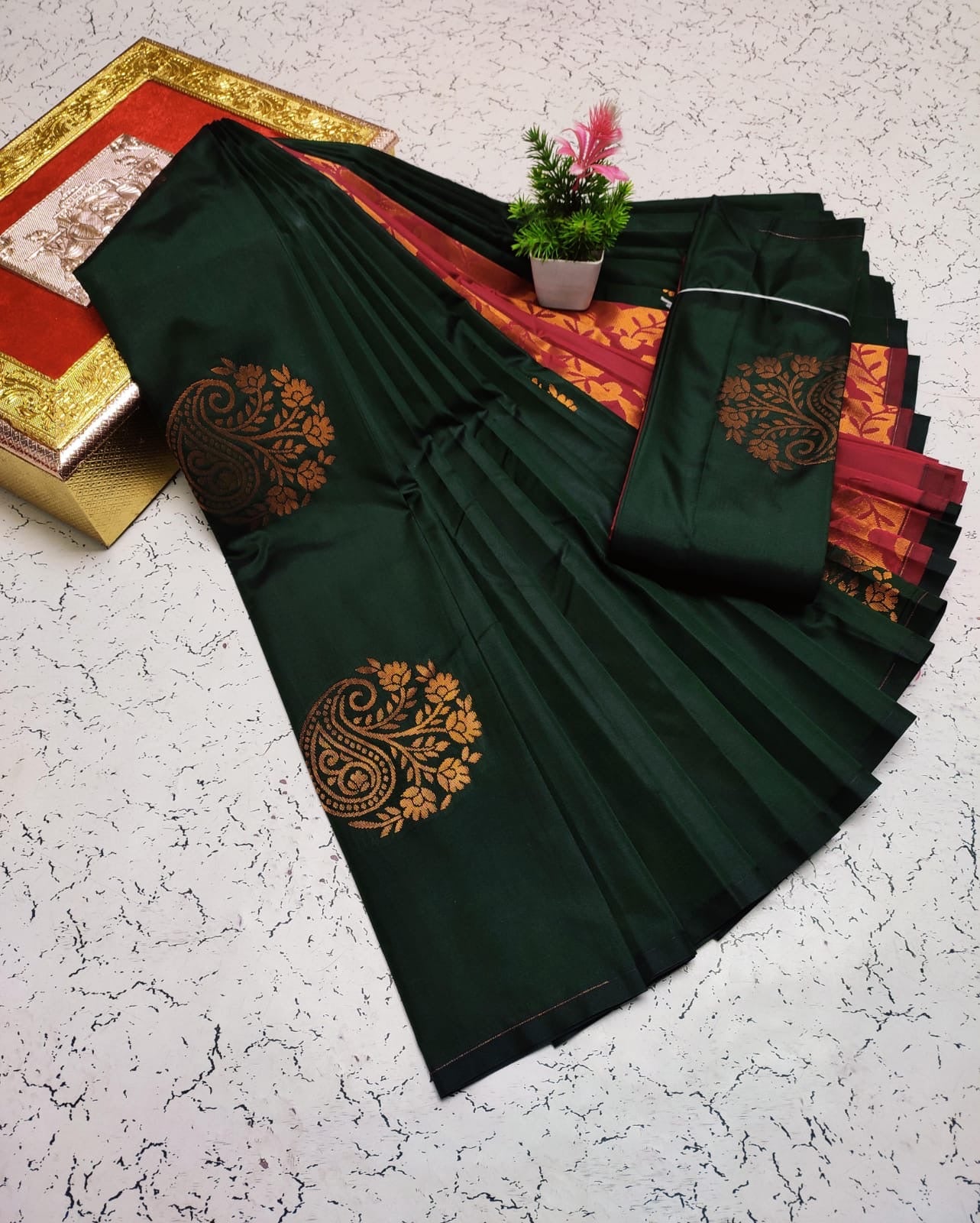 Kalai Tex Soft Silk Saree (SS052)